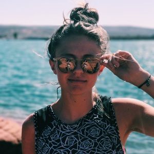 Meet your Posher, Sydney